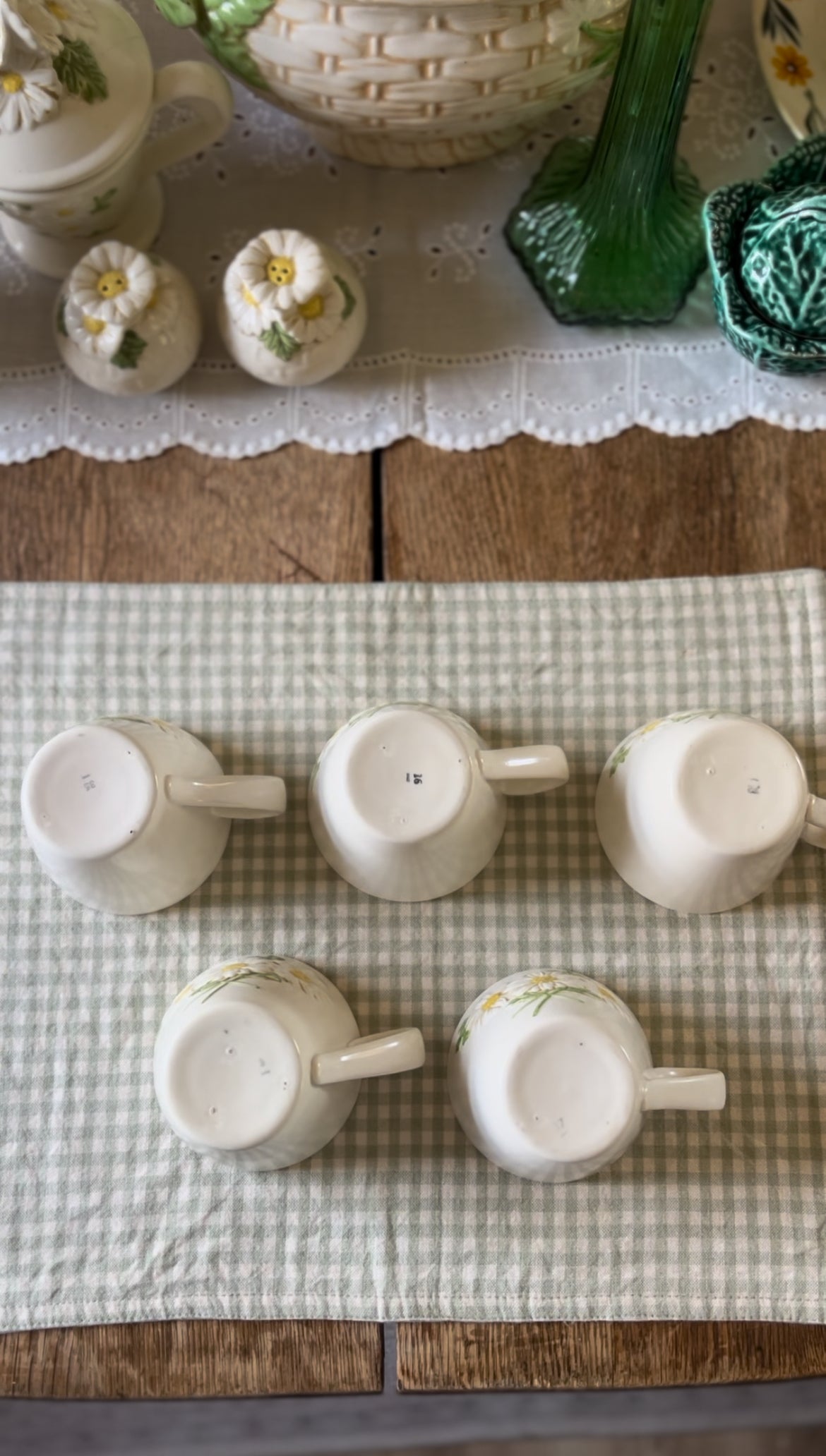 Set of 5 Daisy Mugs