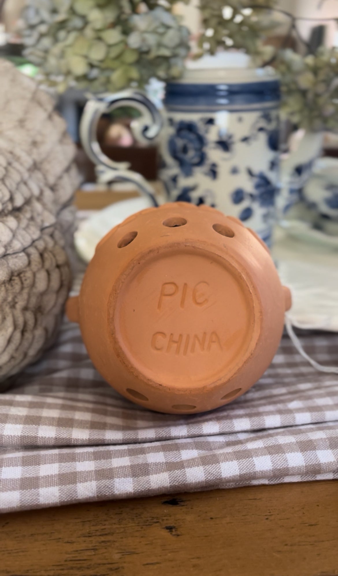 Terra Cotta Garlic Keeper