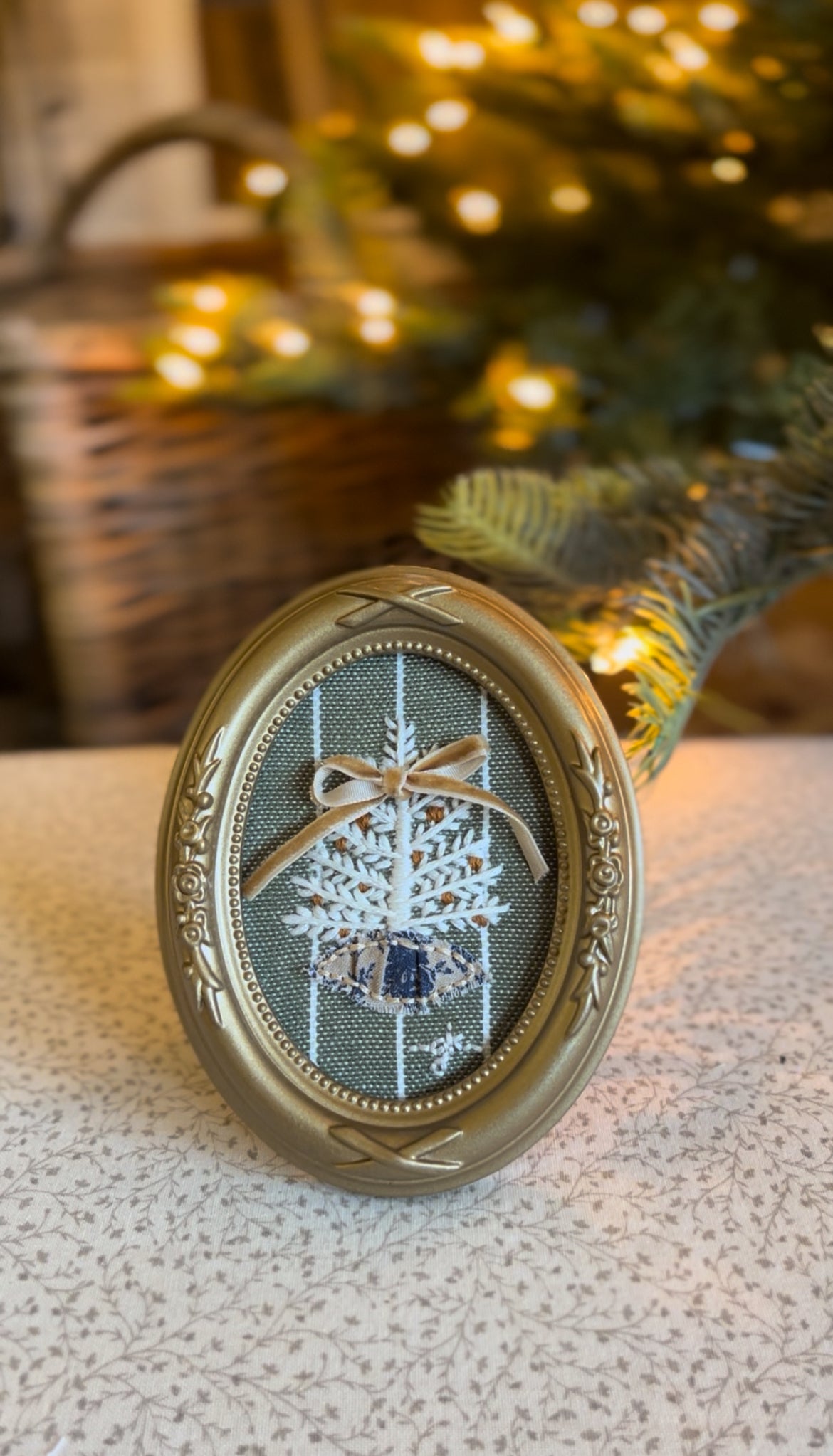 Small White Christmas Tree Embroidery Frame