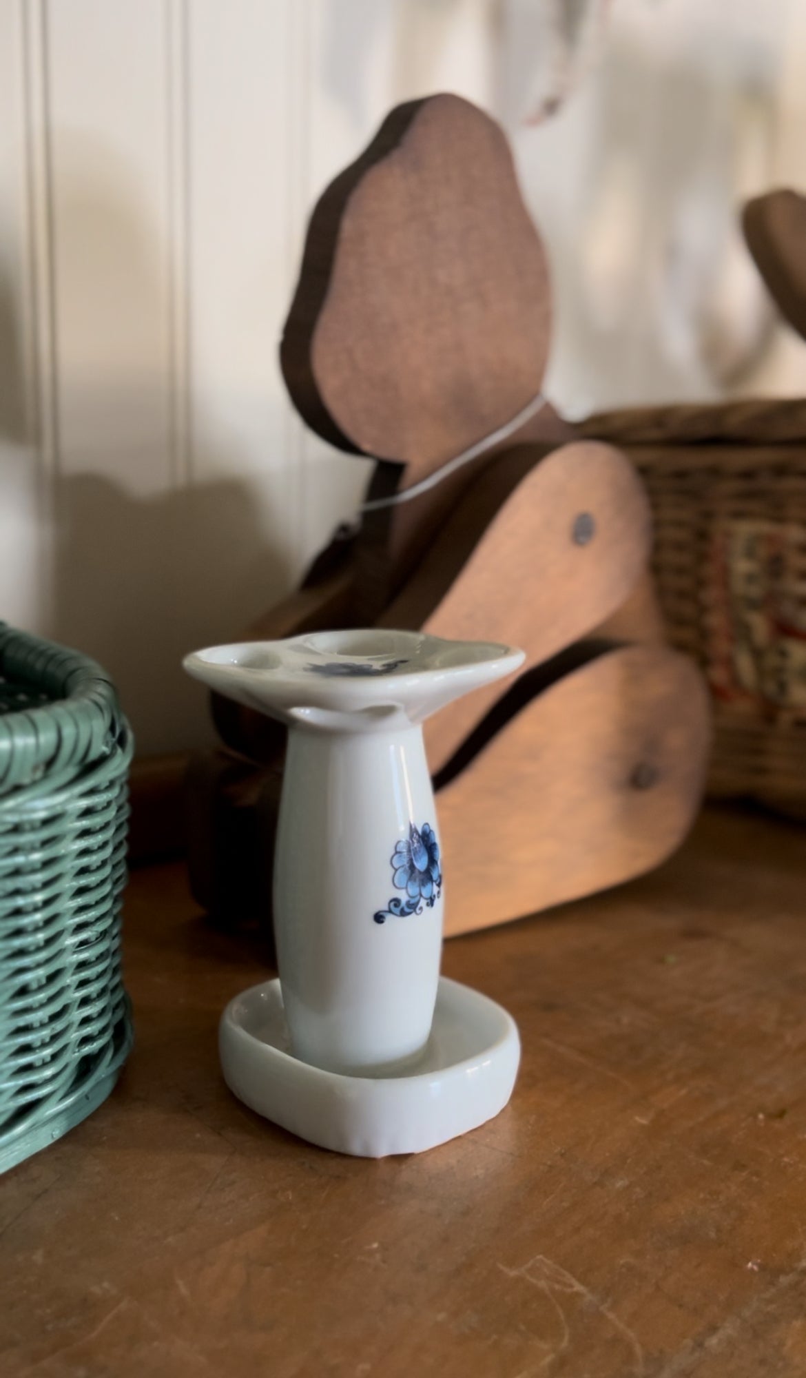 Ceramic Blue Floral Toothbrush Holder