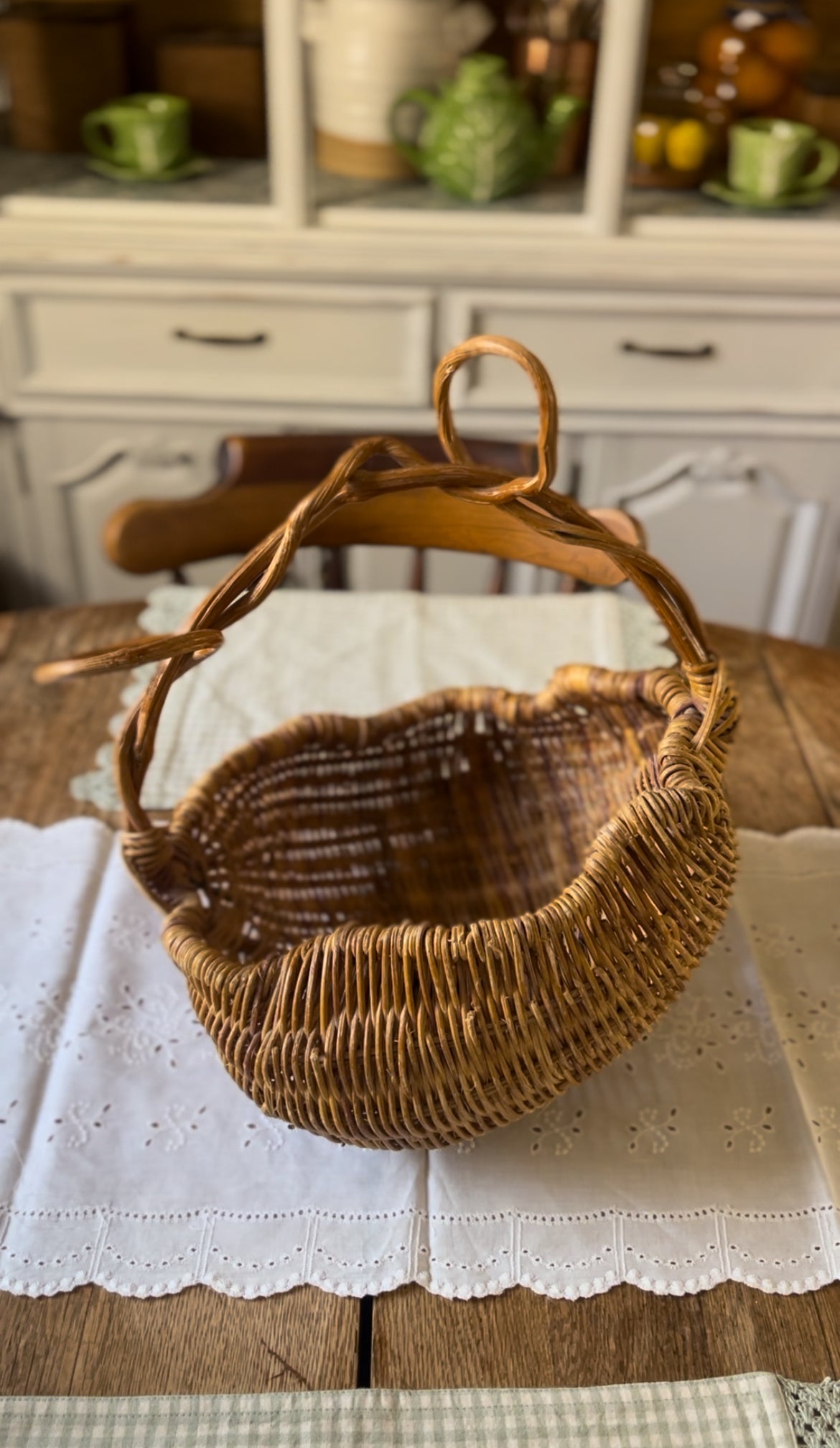 Woven Buttocks Basket