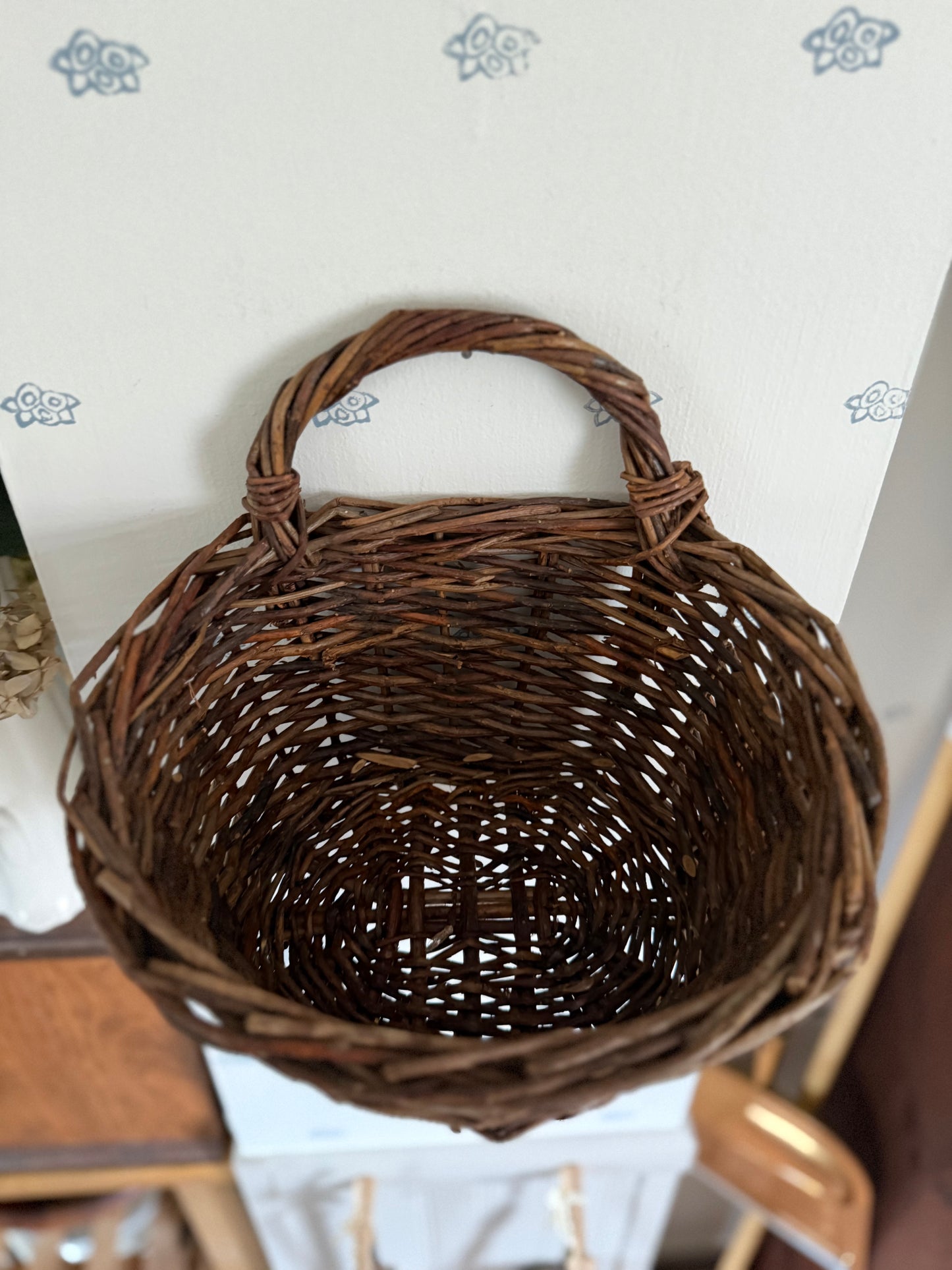 Handwoven Willow Wall Basket (flowers not included)