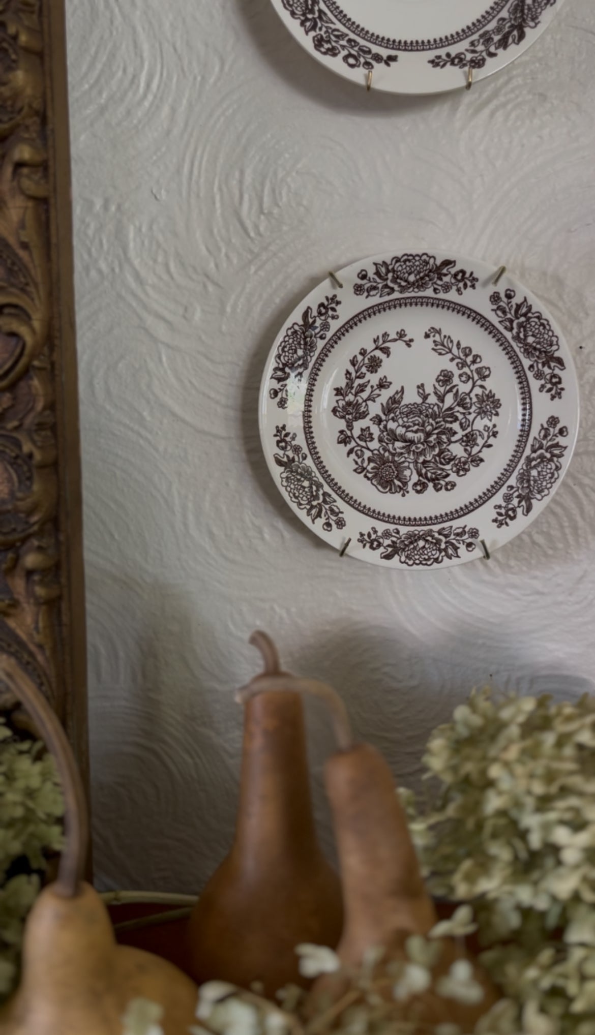 Royal China USA Brown Sussex Plate (2 dessert plates and 2 saucers available)