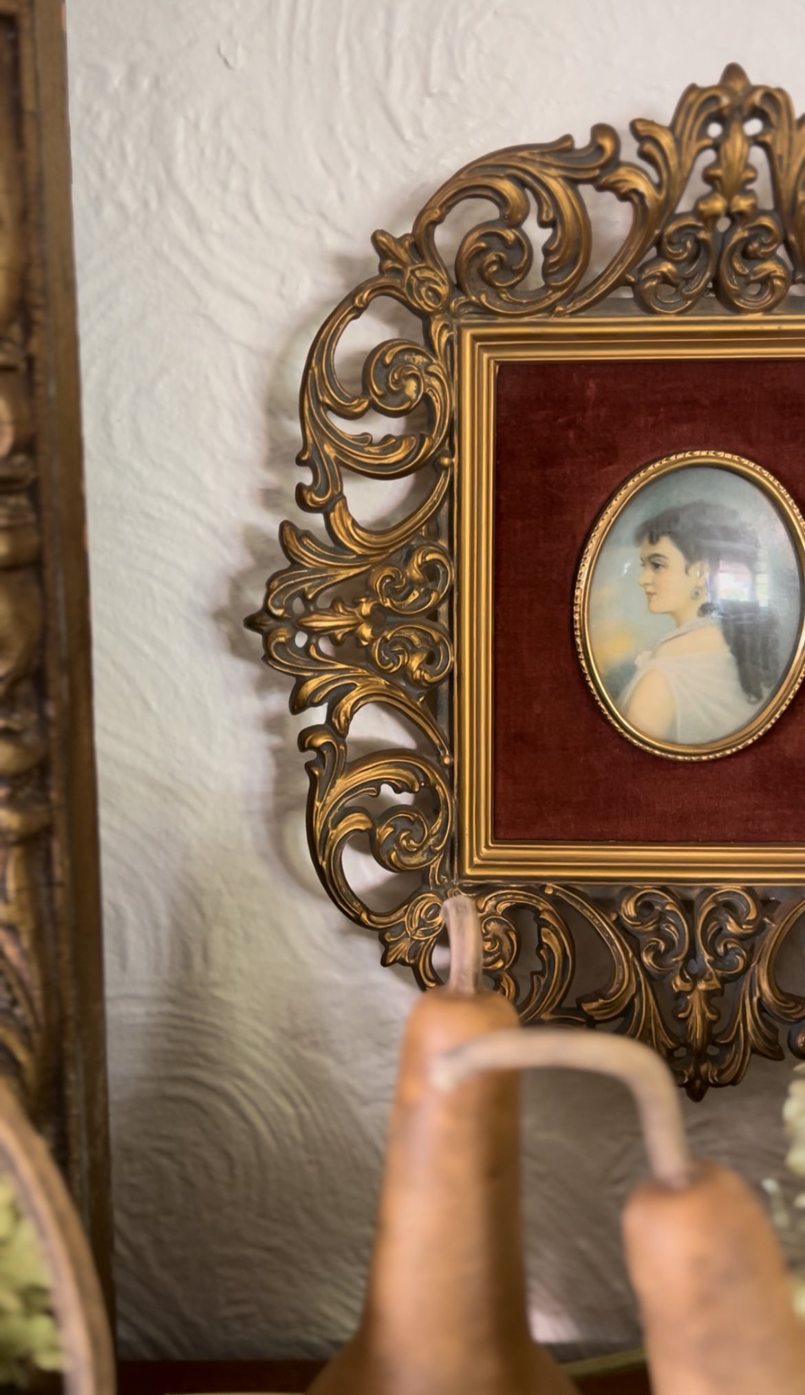 Set of 2 Portraits in Ornate Gold Frames with Velvet Matting