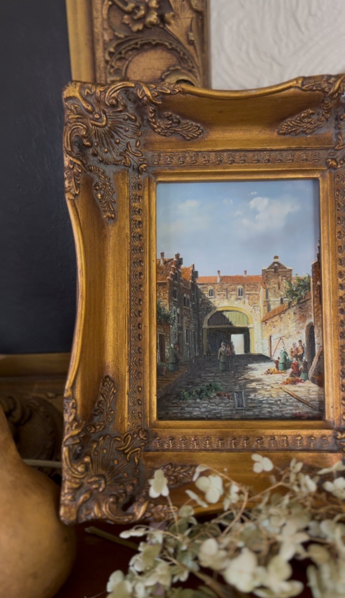 European-style Oil Painting in Ornate Gold Frame