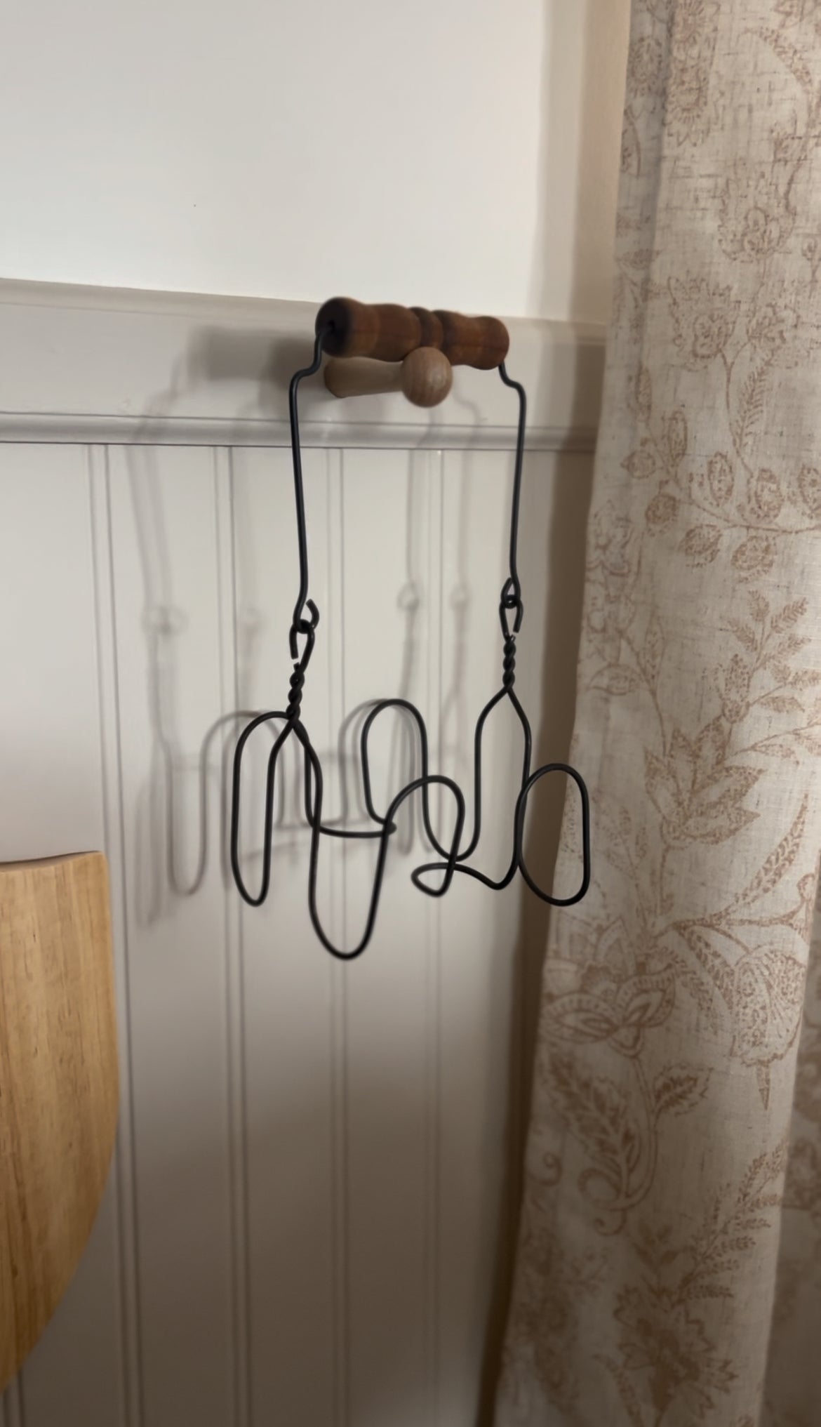 Vintage Wire Jar Holder (*candle not included)