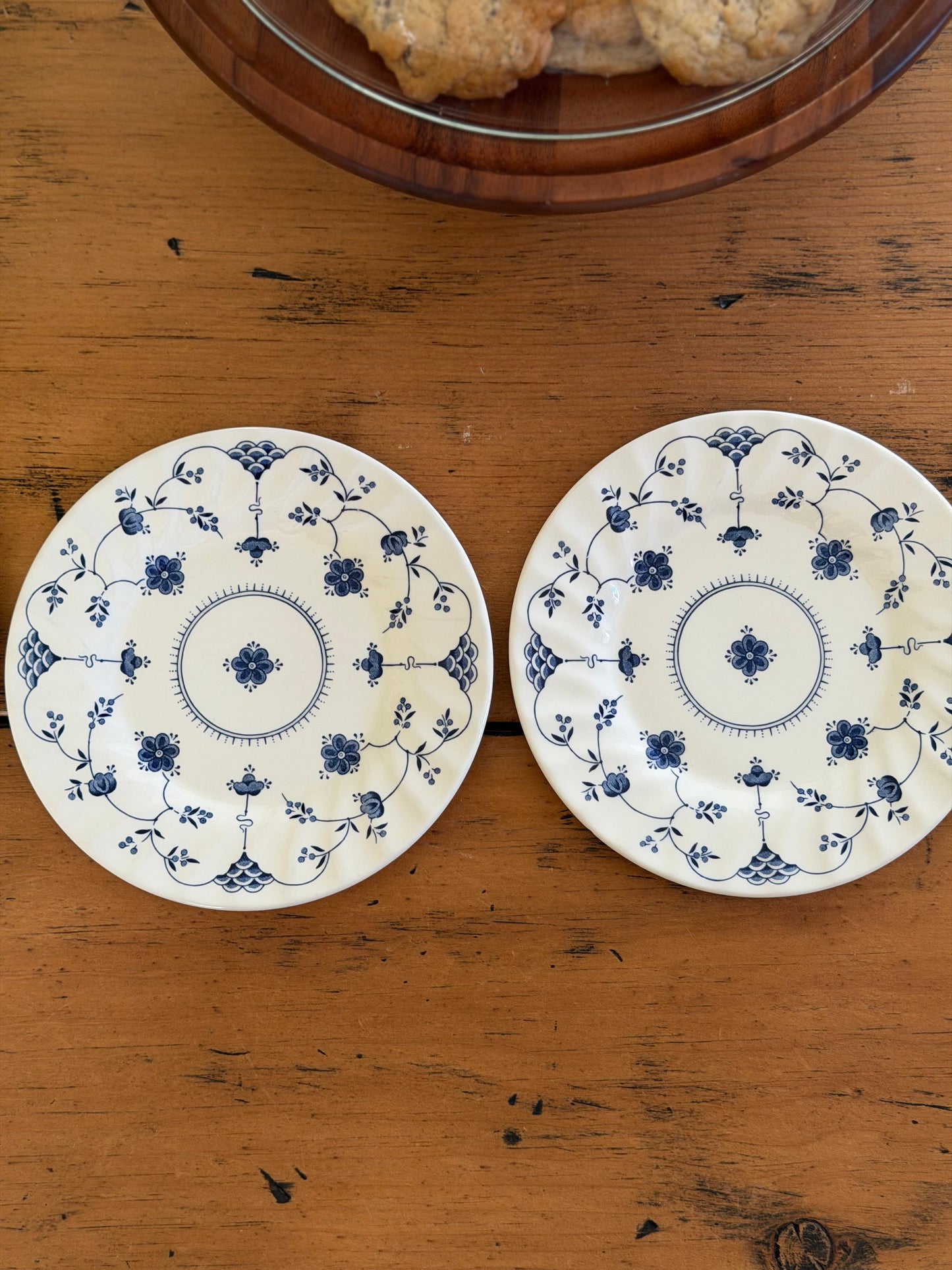 The Georgian Collection 29 piece Dinnerware Set in the "Finlandia" Pattern made in Churchill England