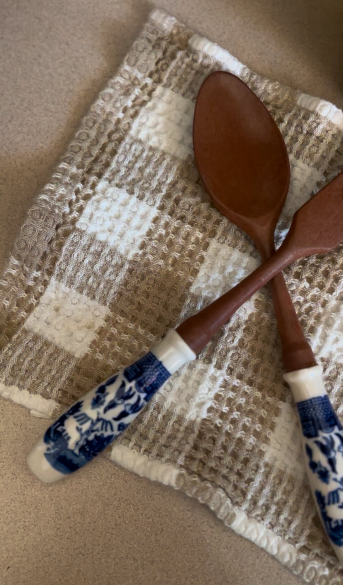 Blue Willow Salad Spoon and Fork Set