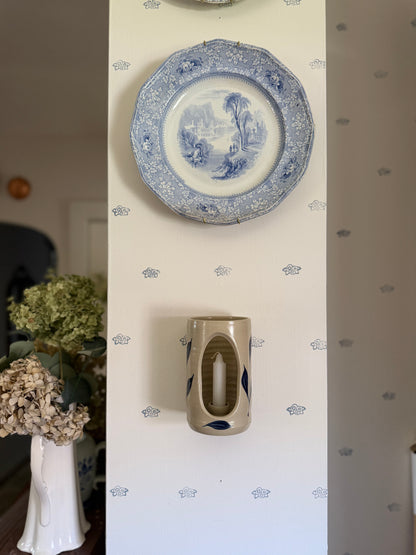 Williamsburg Pottery Sconce