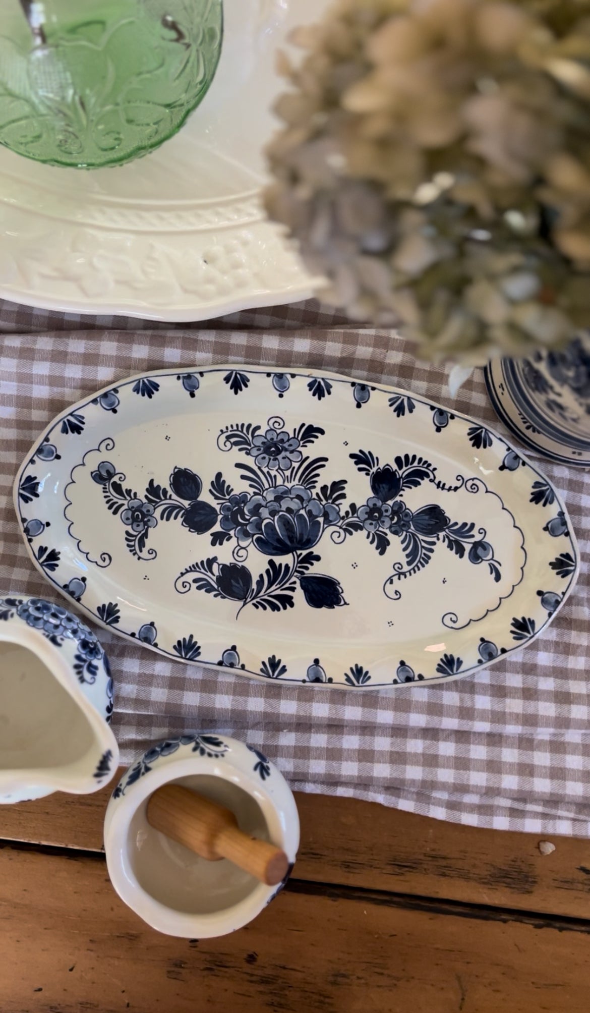 Delft Holland Teapot, Sugar Dish, Creamer, and Tray Set