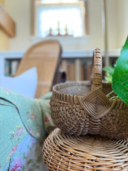 Wicker Buttocks Gathering Basket (flowers not included)