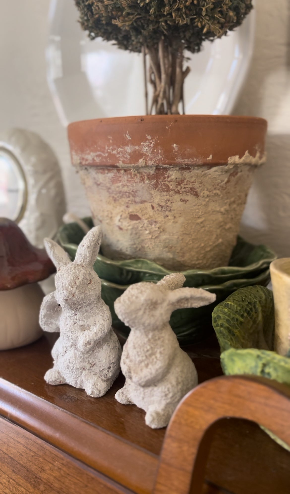 Set of 2 Hand-painted Bunnies