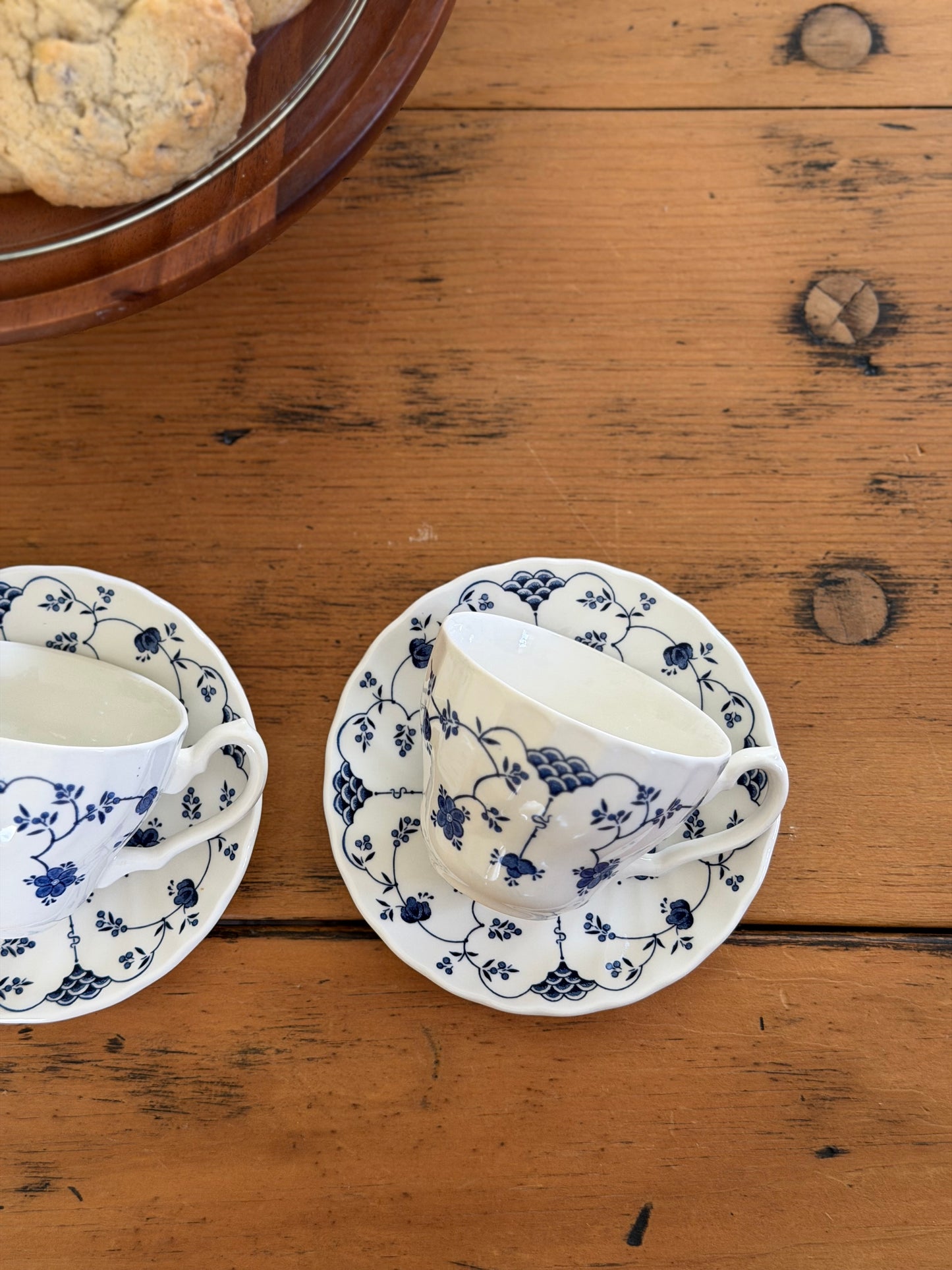 The Georgian Collection 29 piece Dinnerware Set in the "Finlandia" Pattern made in Churchill England