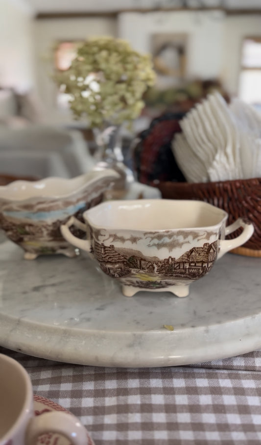 Olde English Countryside Creamer and Sugar Dish Set from England