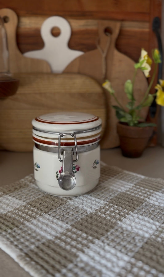 Small Cottage-Style Canister