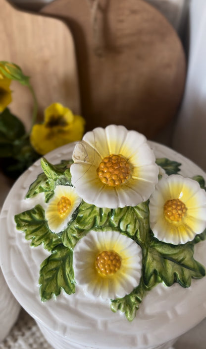 Set of 2 Vintage Lefton Daisy Canisters