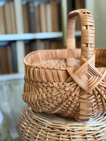 Handmade Buttocks Gathering Basket (flowers not included)