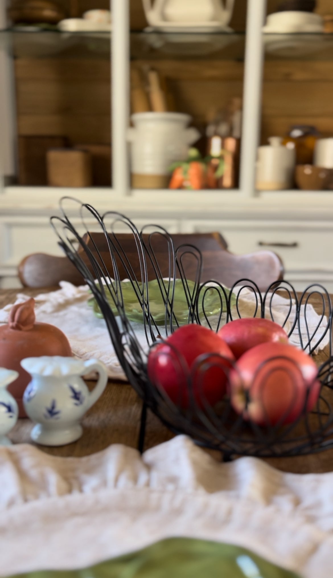 Black Metal Wire Turkey Basket
