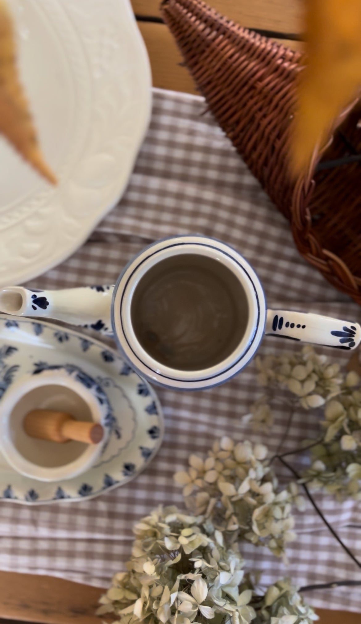 Delft Holland Teapot, Sugar Dish, Creamer, and Tray Set
