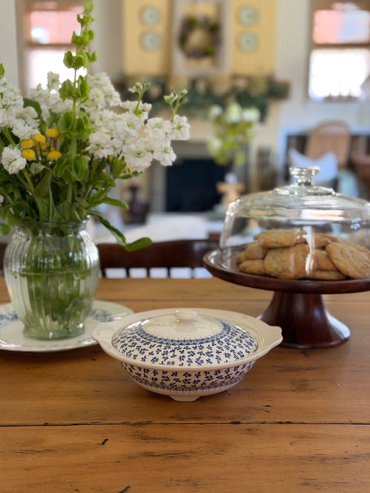 Provence Blue English Ironstone Tableware Vegetable Bowl with Lid