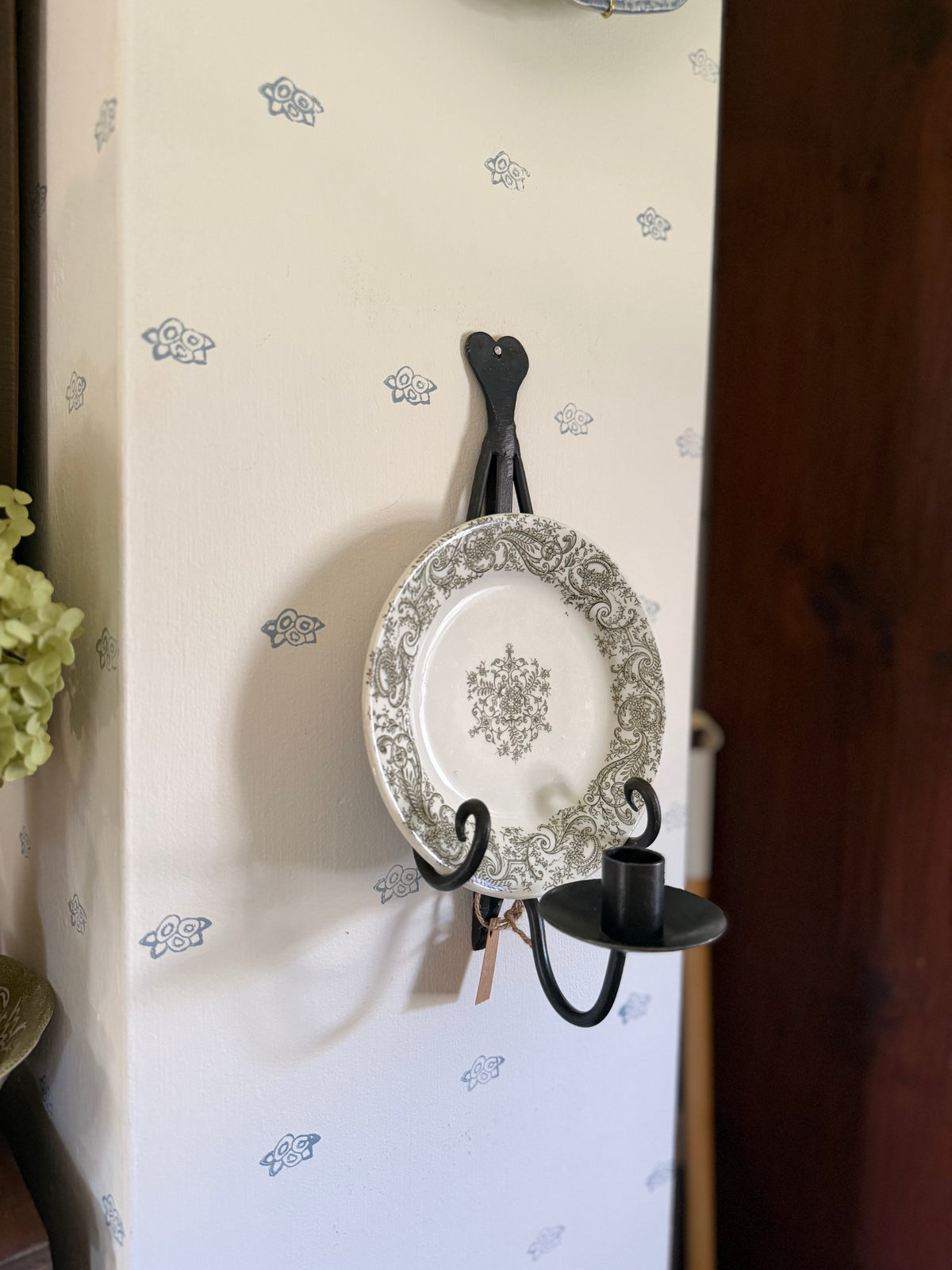 Wrought Iron Plate Sconce (comes with vintage plate made in England)