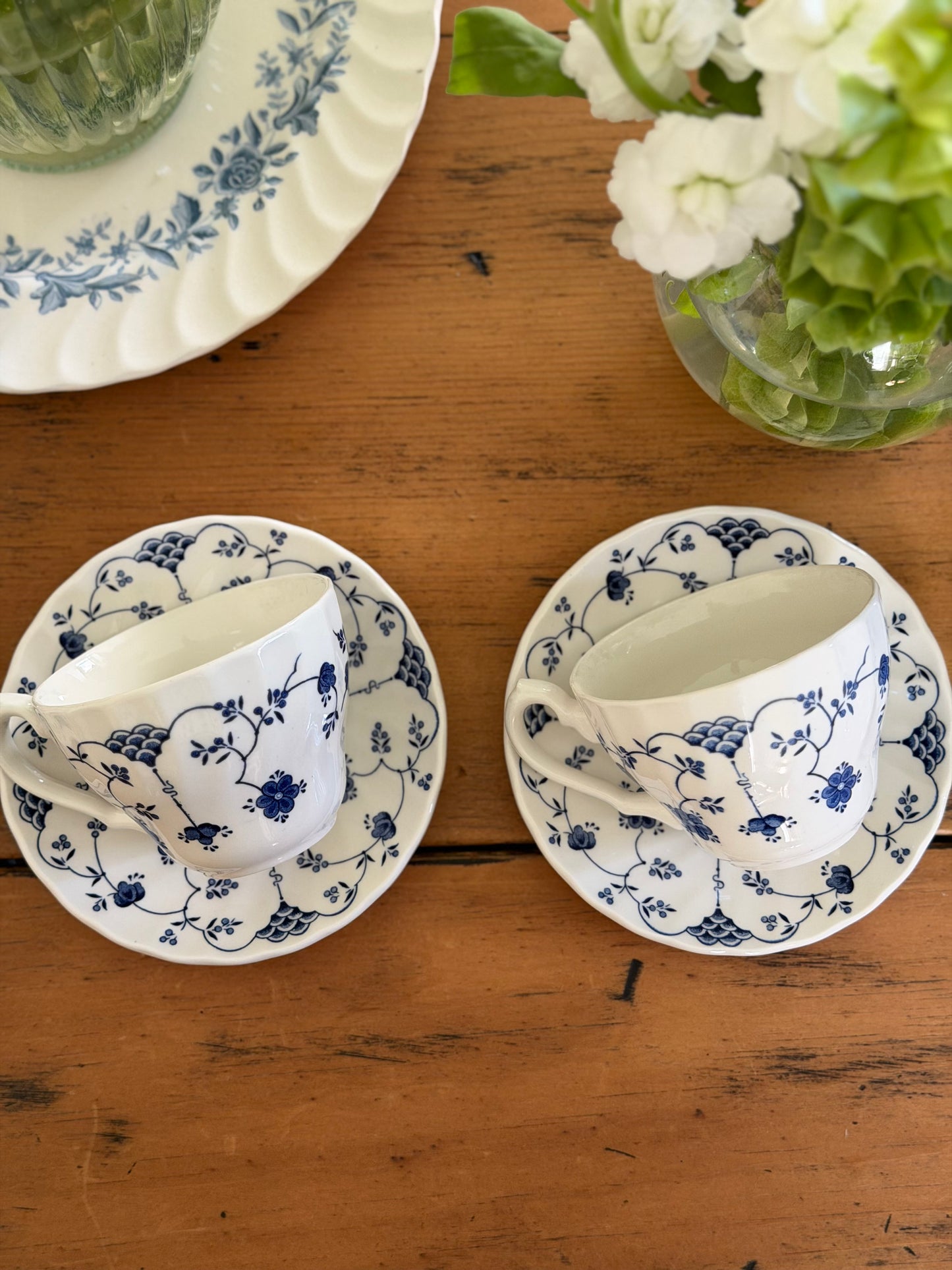 The Georgian Collection 29 piece Dinnerware Set in the "Finlandia" Pattern made in Churchill England