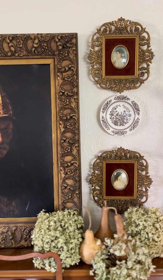 Set of 2 Portraits in Ornate Gold Frames with Velvet Matting