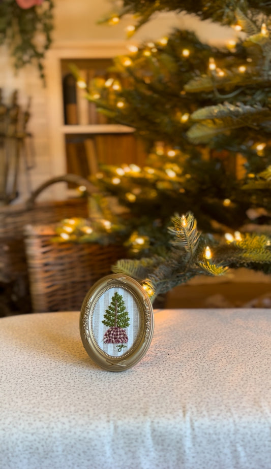 Small Green Christmas Tree Embroidery Frame