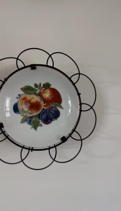 Wire Basket with Fruit Plate for Wall Hanging