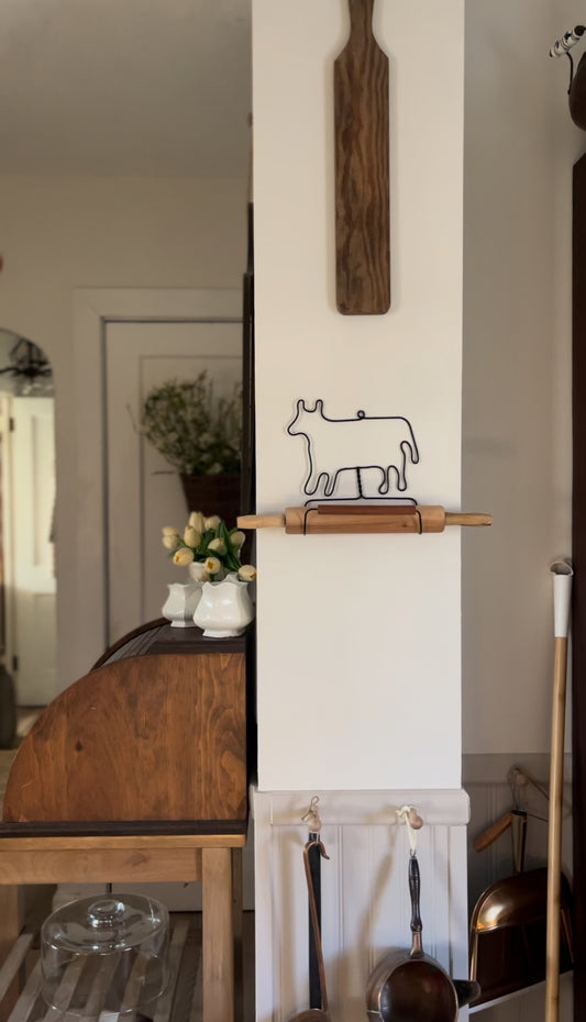 Cow-Shaped Twisted Wire Rolling Pin Holder (*rolling pin not included)