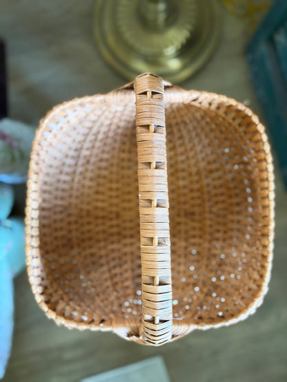 Handmade Buttocks Gathering Basket (flowers not included)