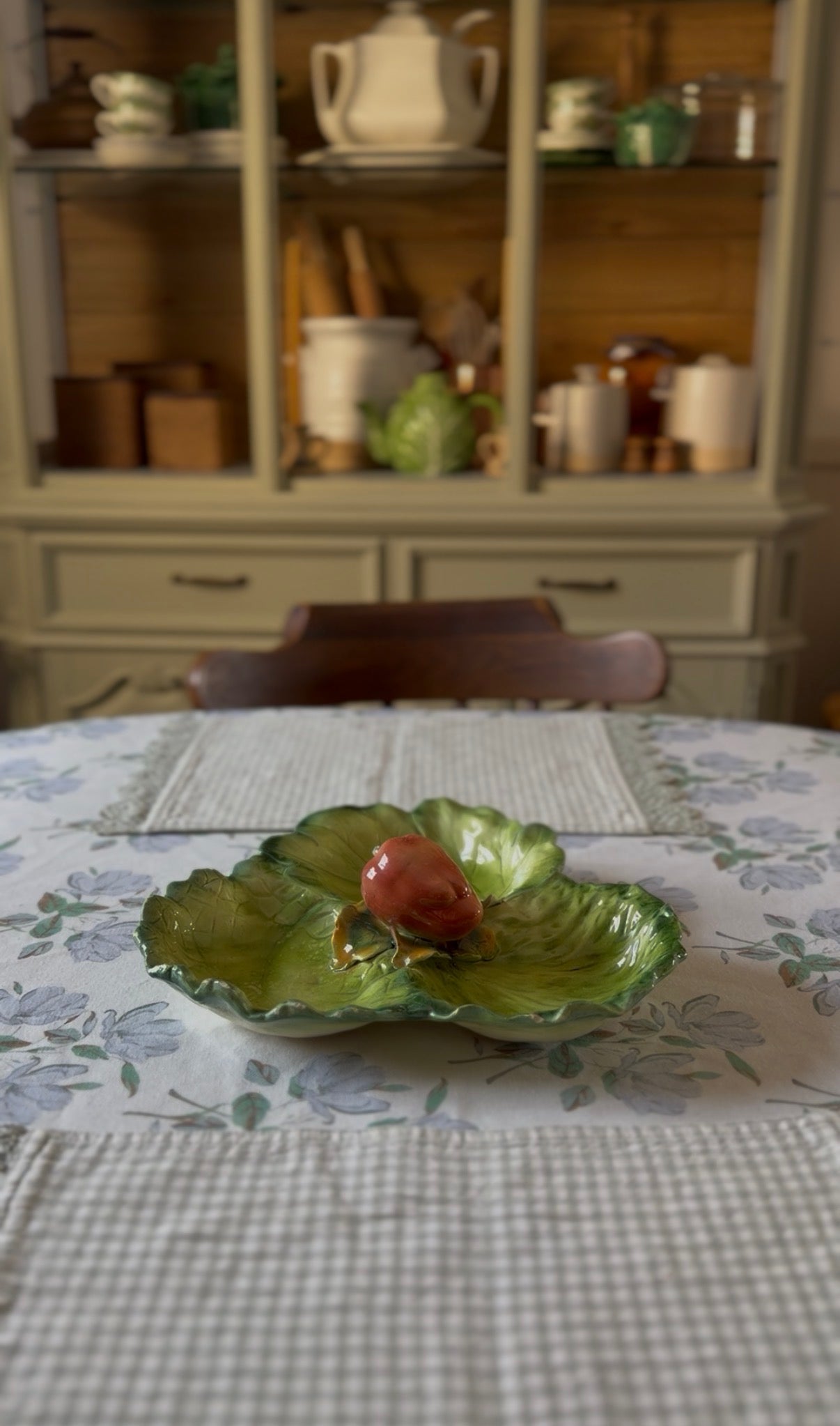 Lettuce Vegetable Divided Serving Plate made in Italy