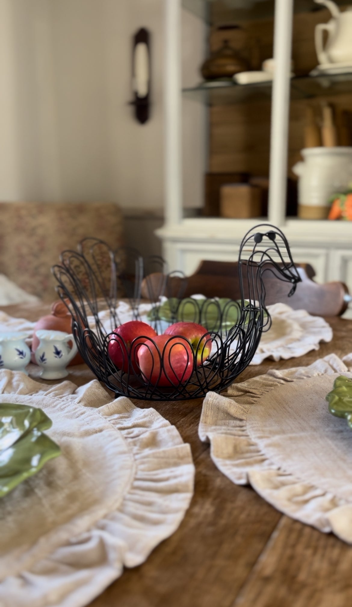 Black Metal Wire Turkey Basket