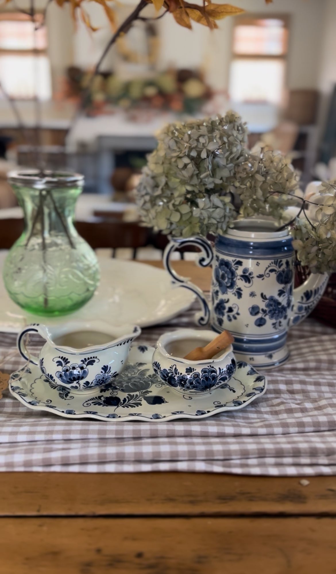 Delft Holland Teapot, Sugar Dish, Creamer, and Tray Set