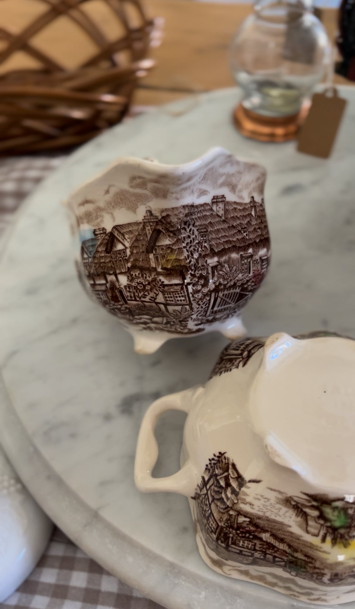 Olde English Countryside Creamer and Sugar Dish Set from England