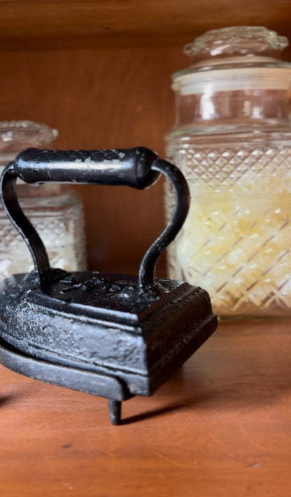 Cast Iron Vintage Iron with Trivet Holder