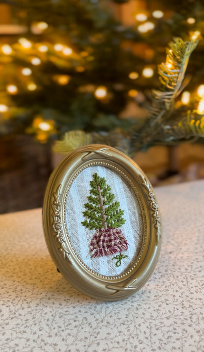 Small Green Christmas Tree Embroidery Frame