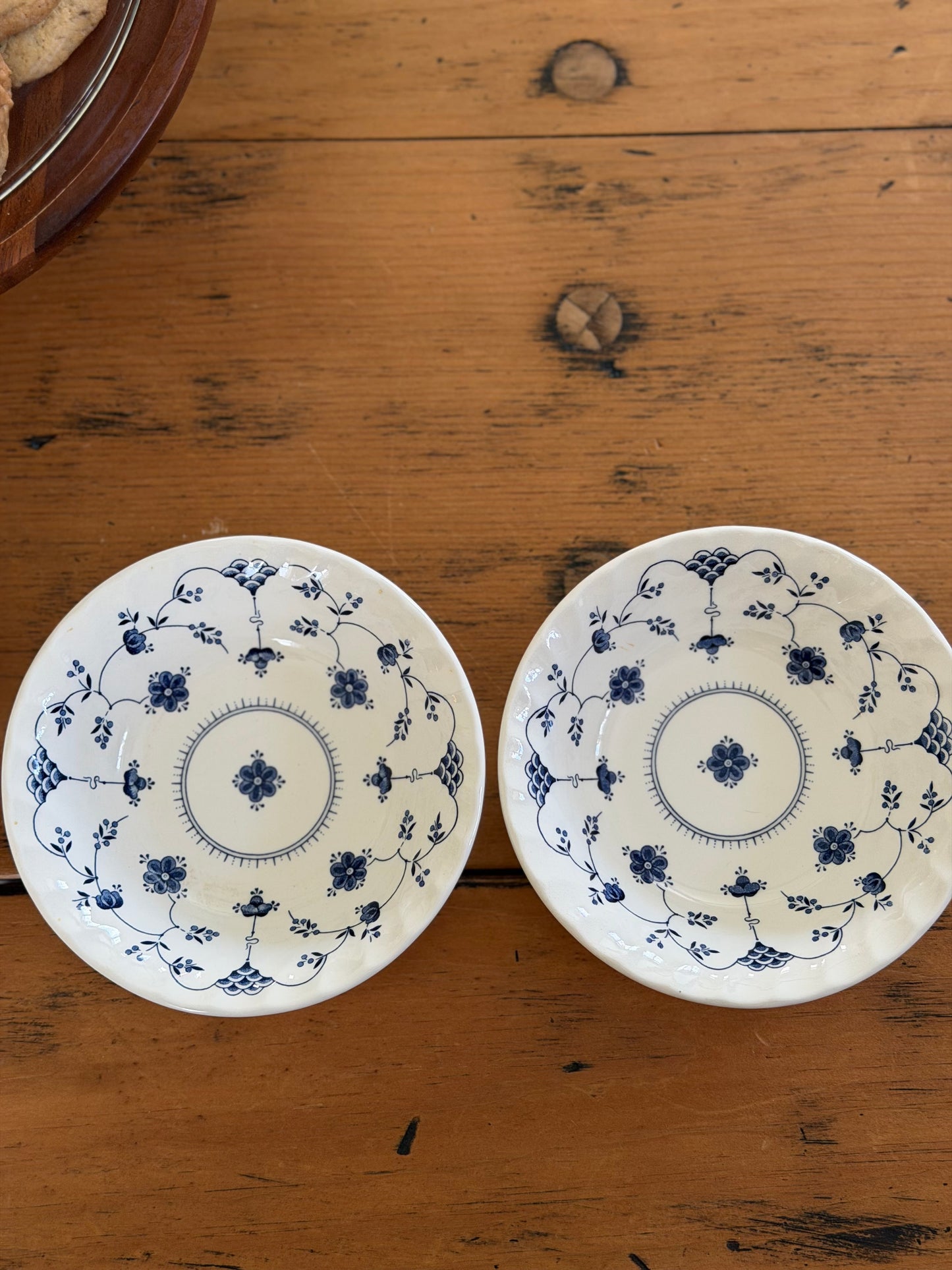 The Georgian Collection 29 piece Dinnerware Set in the "Finlandia" Pattern made in Churchill England