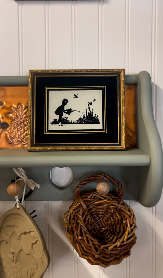 Set of 2 Vintage Sillhouettes