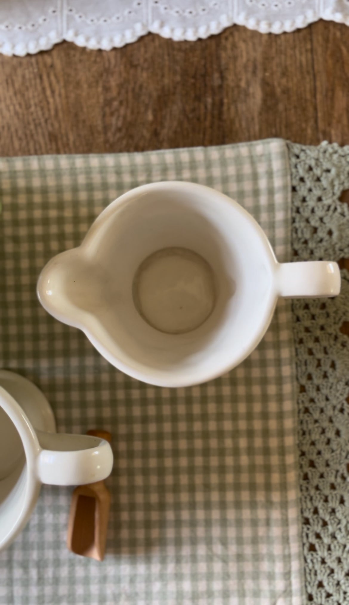 Daisy Sugar Dish and Creamer Set
