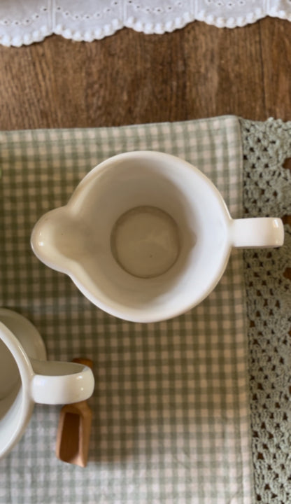 Daisy Sugar Dish and Creamer Set