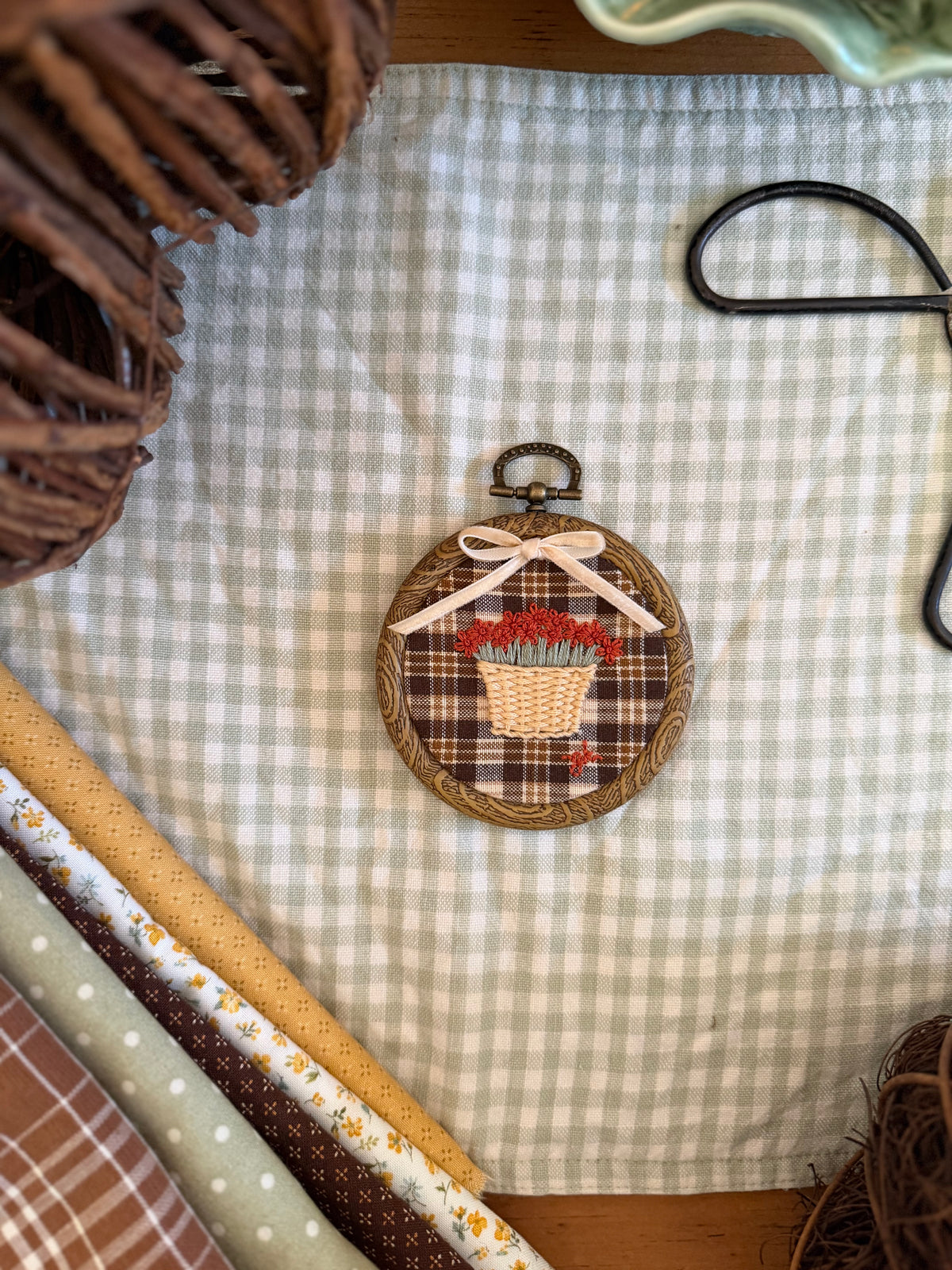 Mum on Brown Plaid Fabric Mini Embroidery Magnet