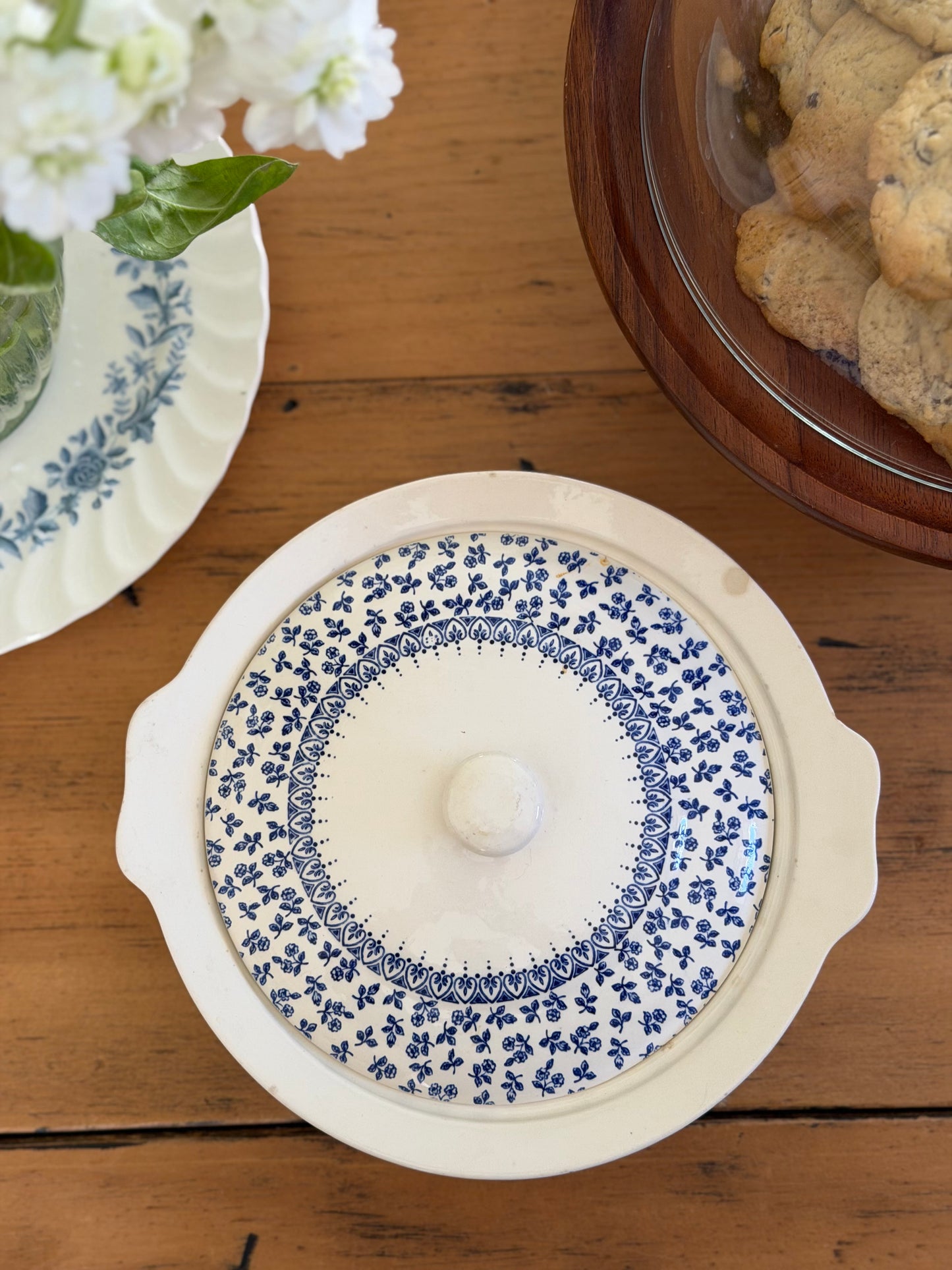 Provence Blue English Ironstone Tableware Vegetable Bowl with Lid
