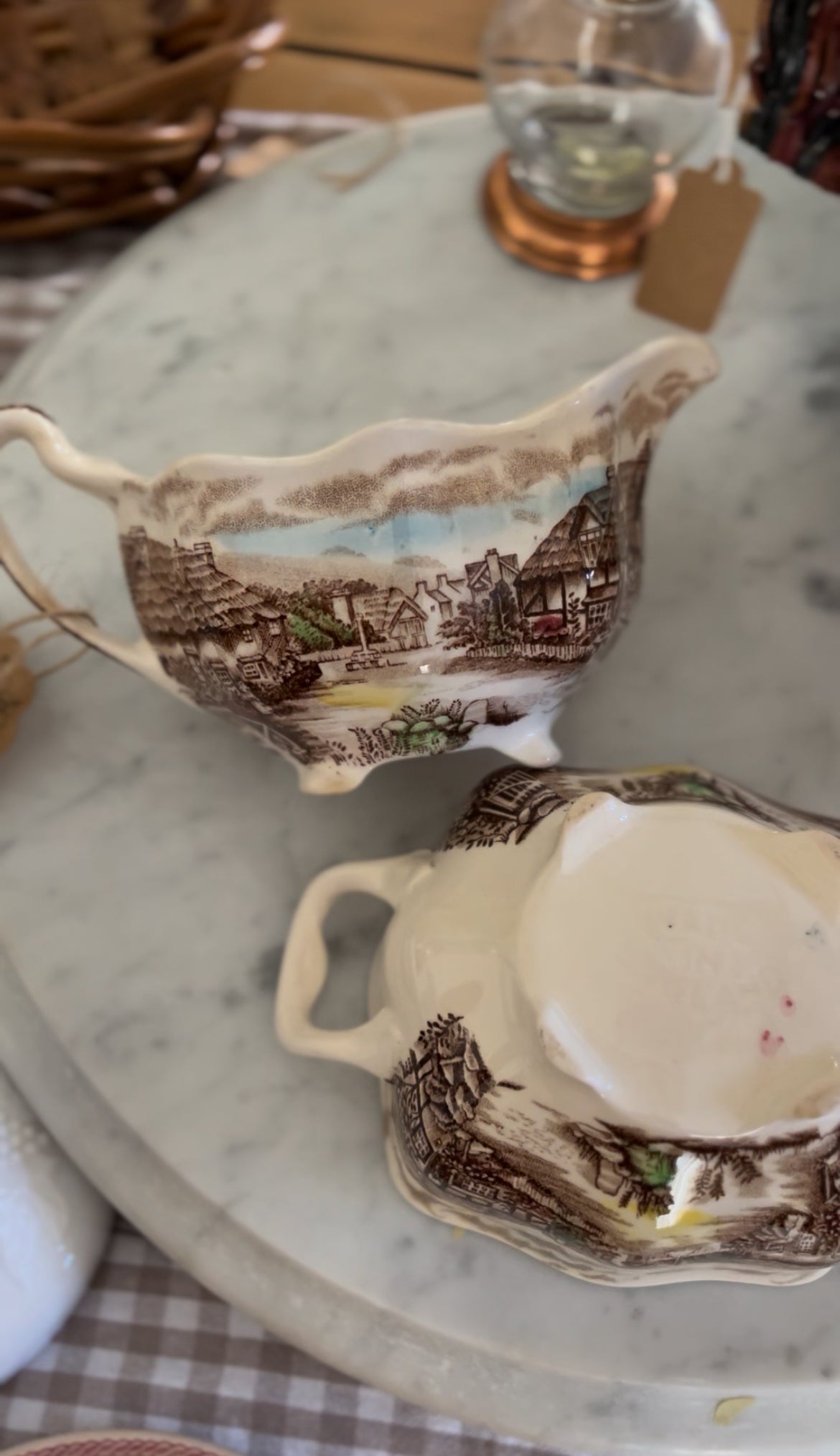 Olde English Countryside Creamer and Sugar Dish Set from England