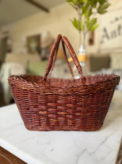 Double Handled Gathering Basket (flowers not included)