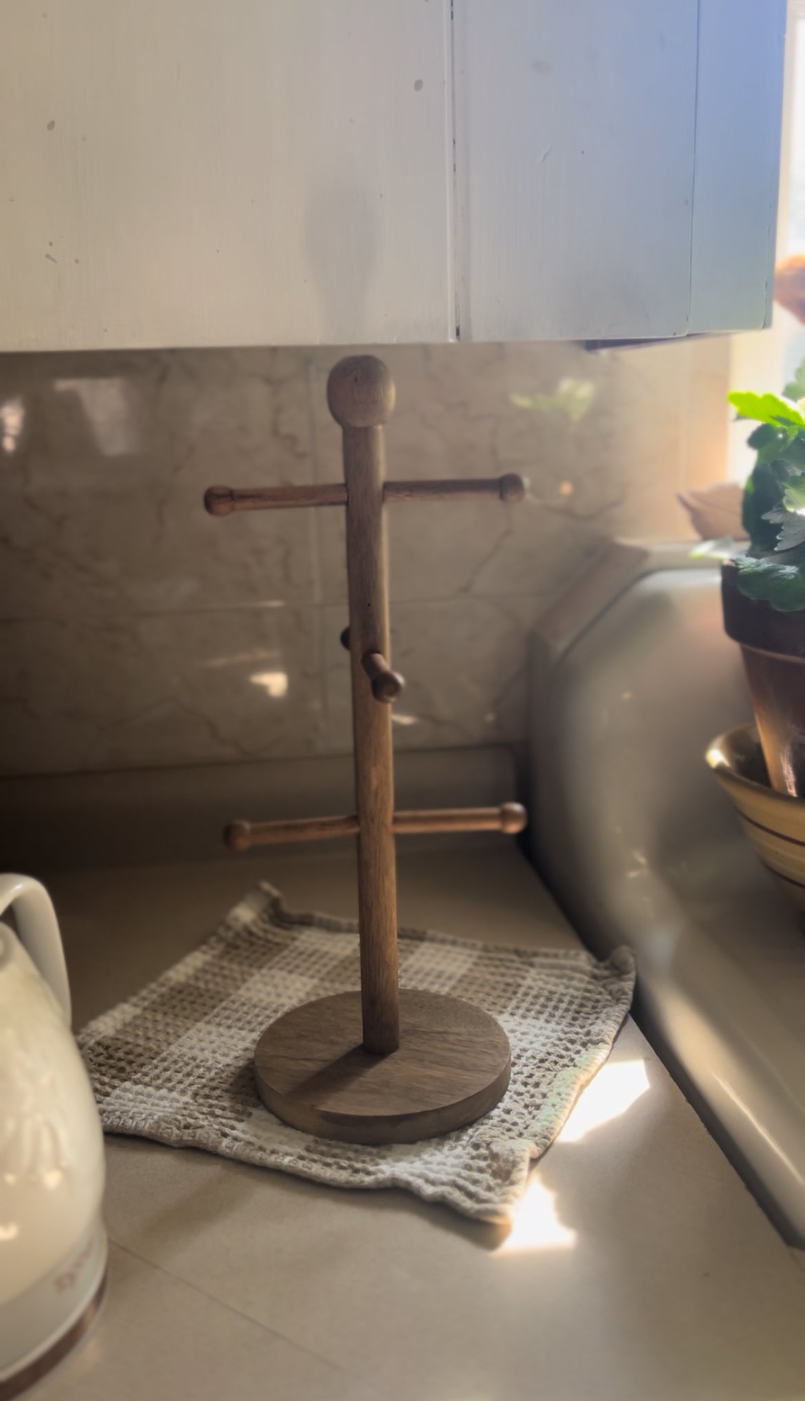 Wooden Mug Tree