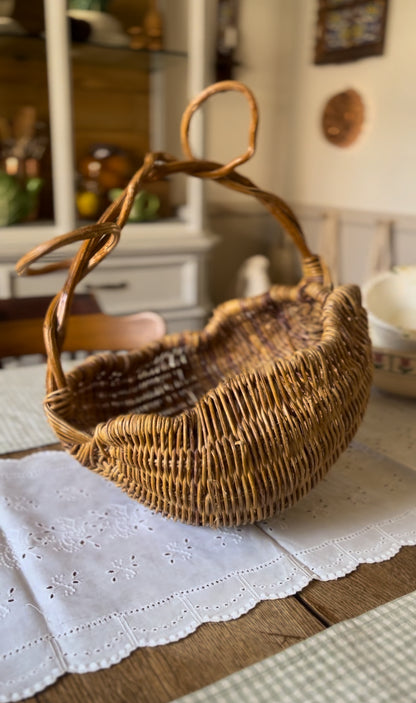 Woven Buttocks Basket