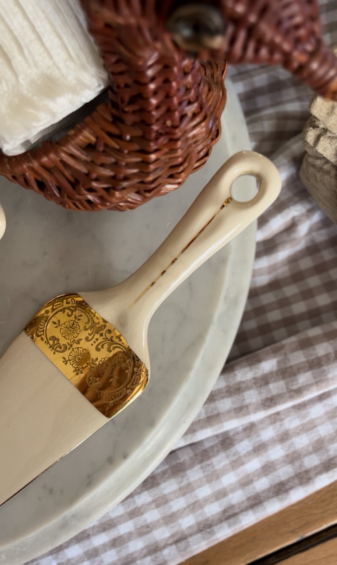 Porcelain White and Etched Gold Cake Server