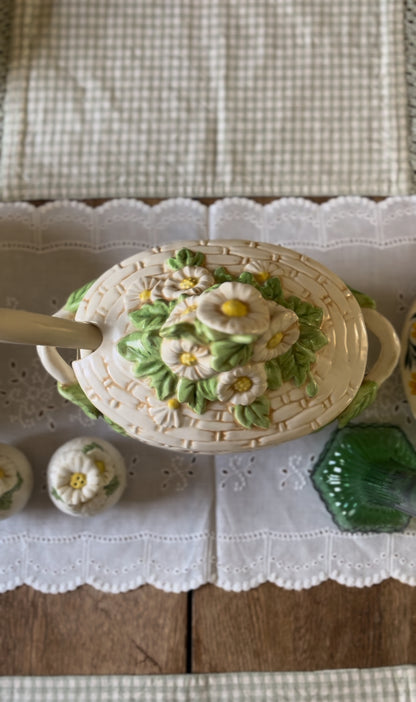 Daisy Tureen Set
