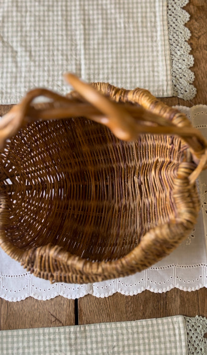 Woven Buttocks Basket